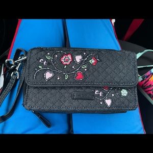 VERA BRADLEY OVVER SHOULDER CLUTCH/ wallet purse BRAND NEW JUST DISCOUNTED